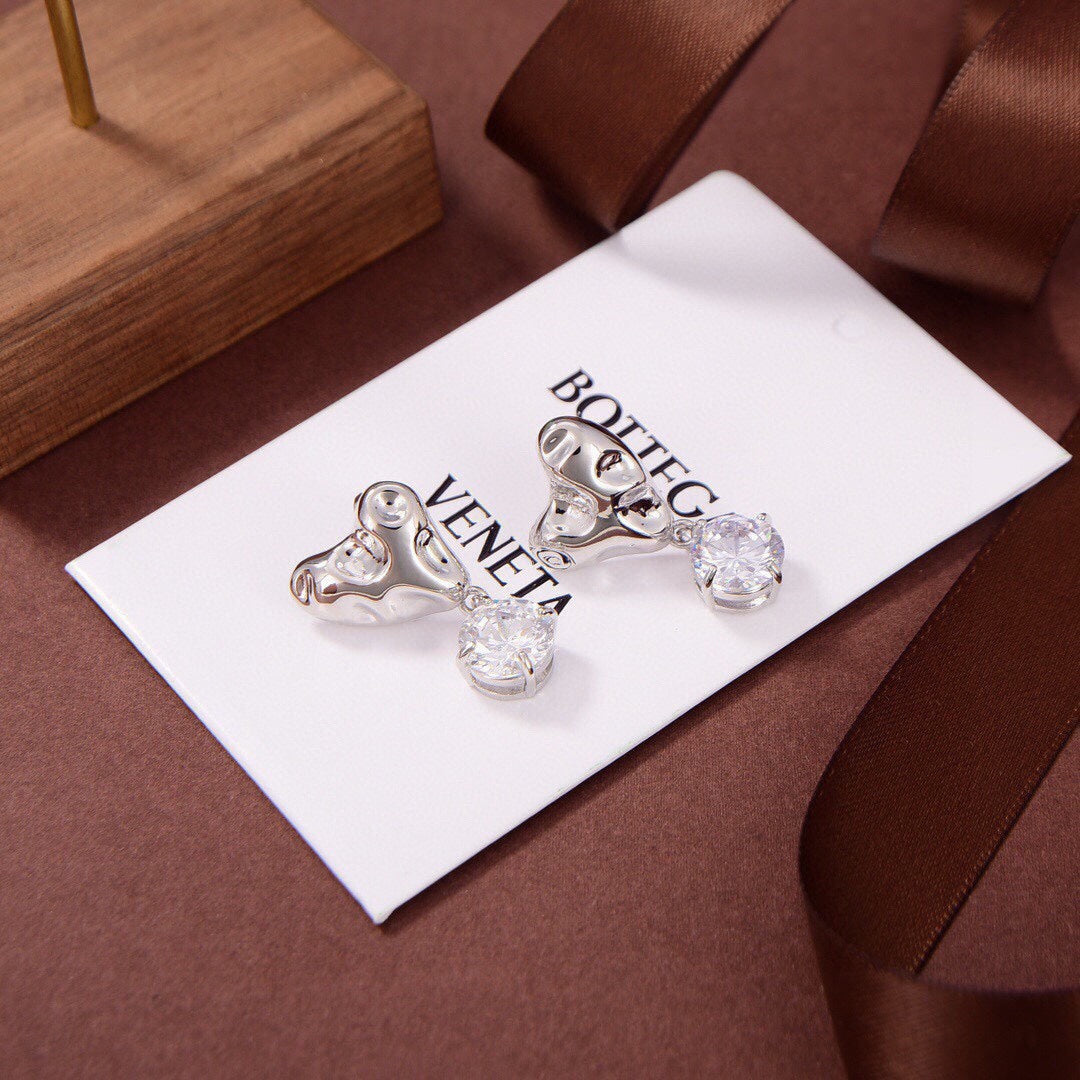 BV earrings in gold/silver