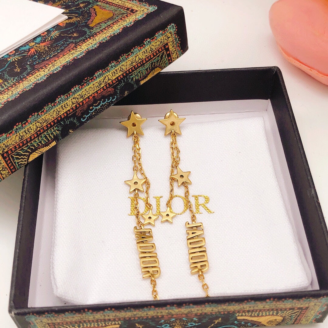 D full logo and start long earrings