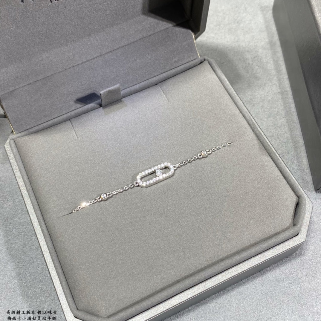 M thin bracelet