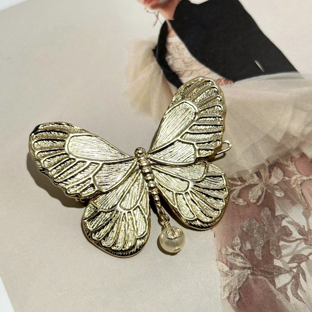 D butterfly hairpin in light gold