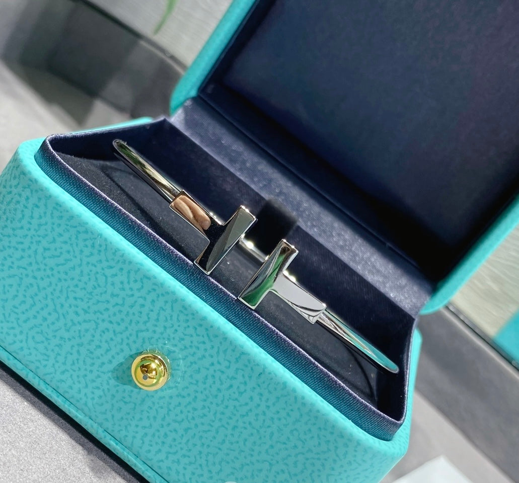 T bracelet
