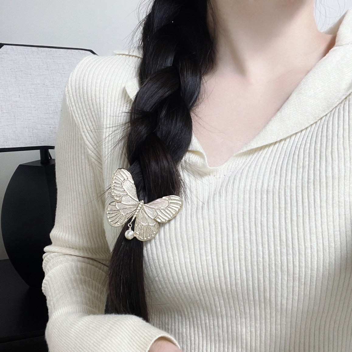 D butterfly hairpin in light gold