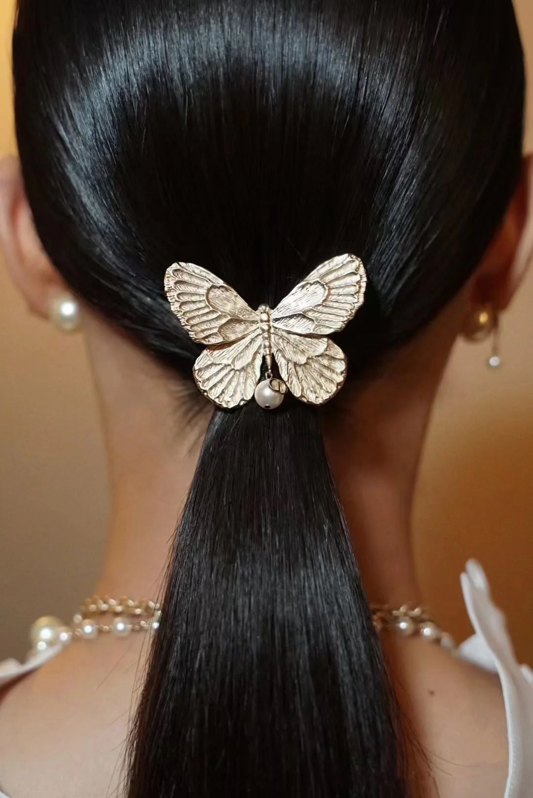D butterfly hairpin in light gold