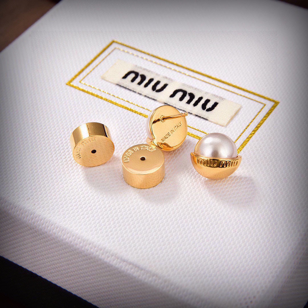 MM pearl earrings