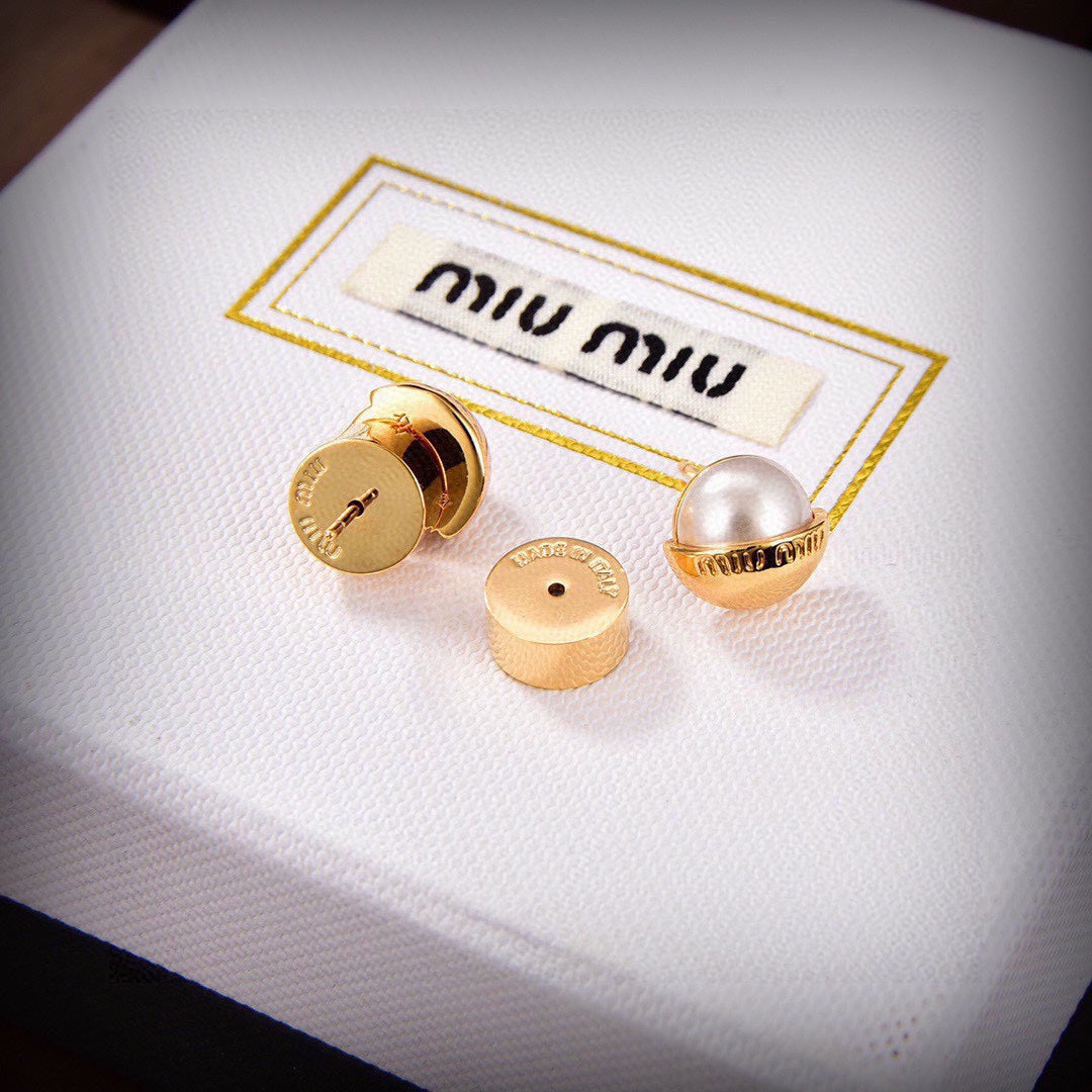 MM pearl earrings