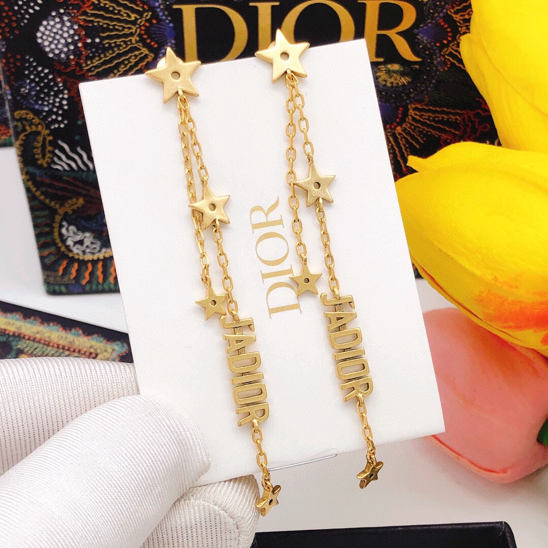 D full logo and start long earrings