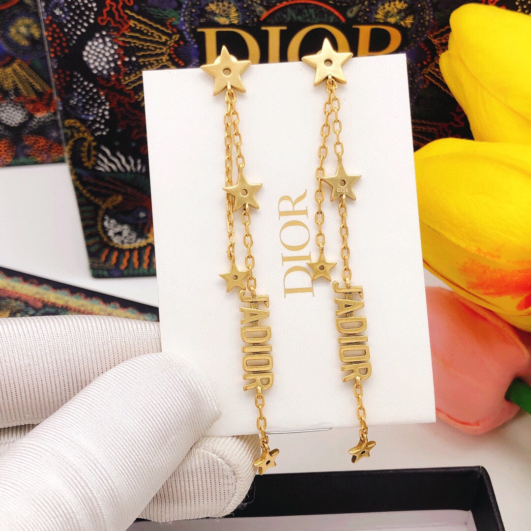 D full logo and start long earrings