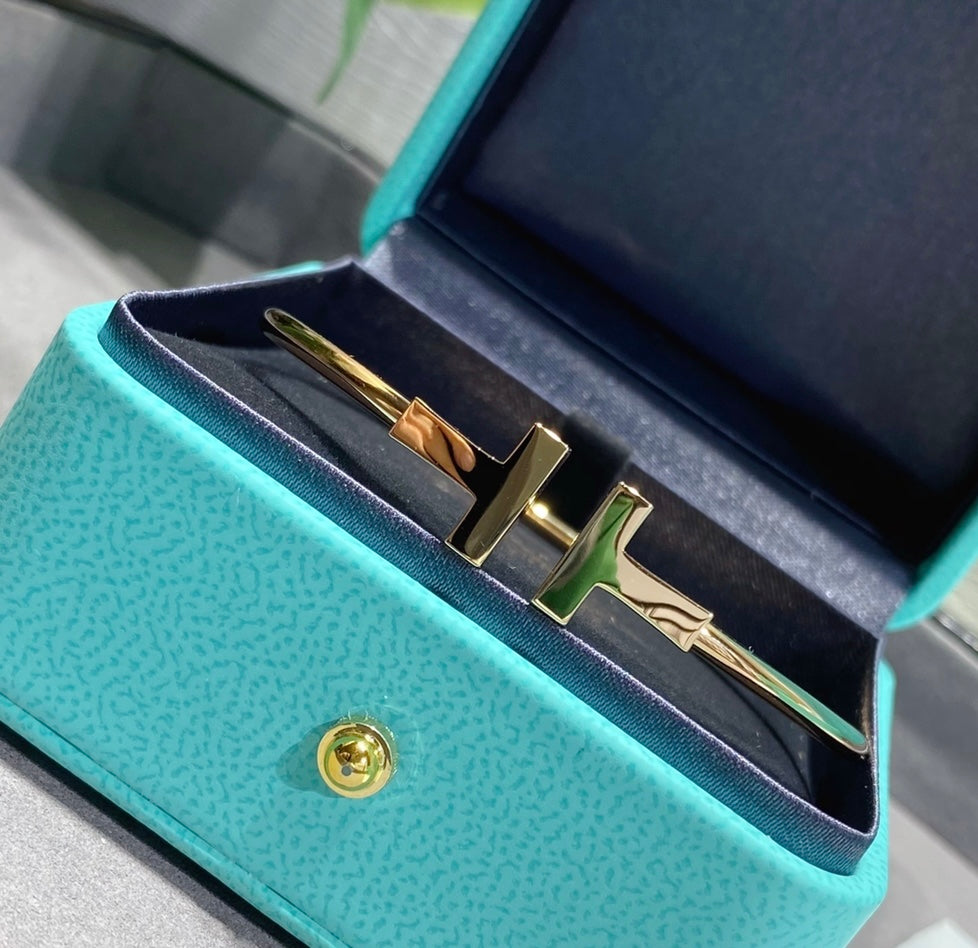 T bracelet