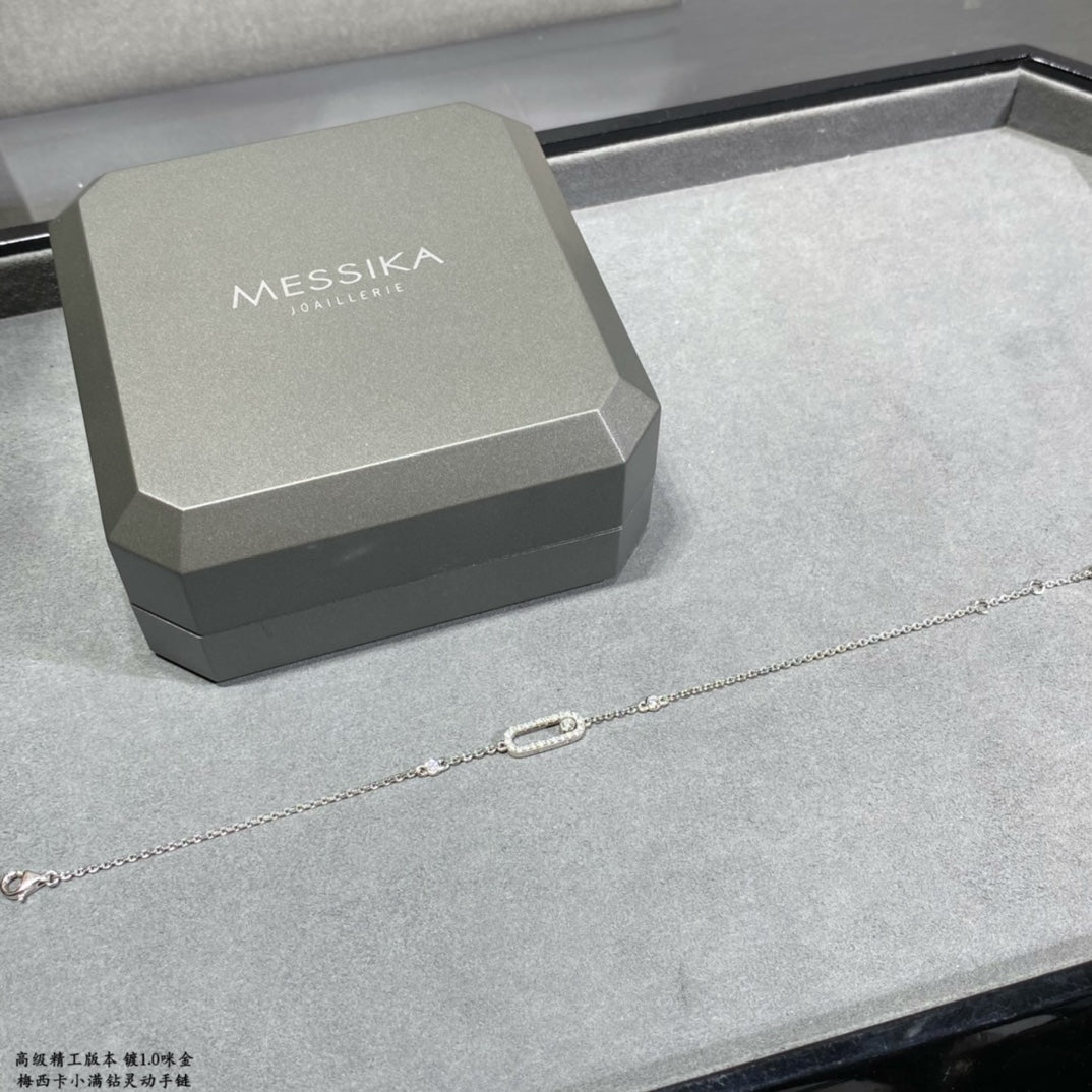 M thin bracelet