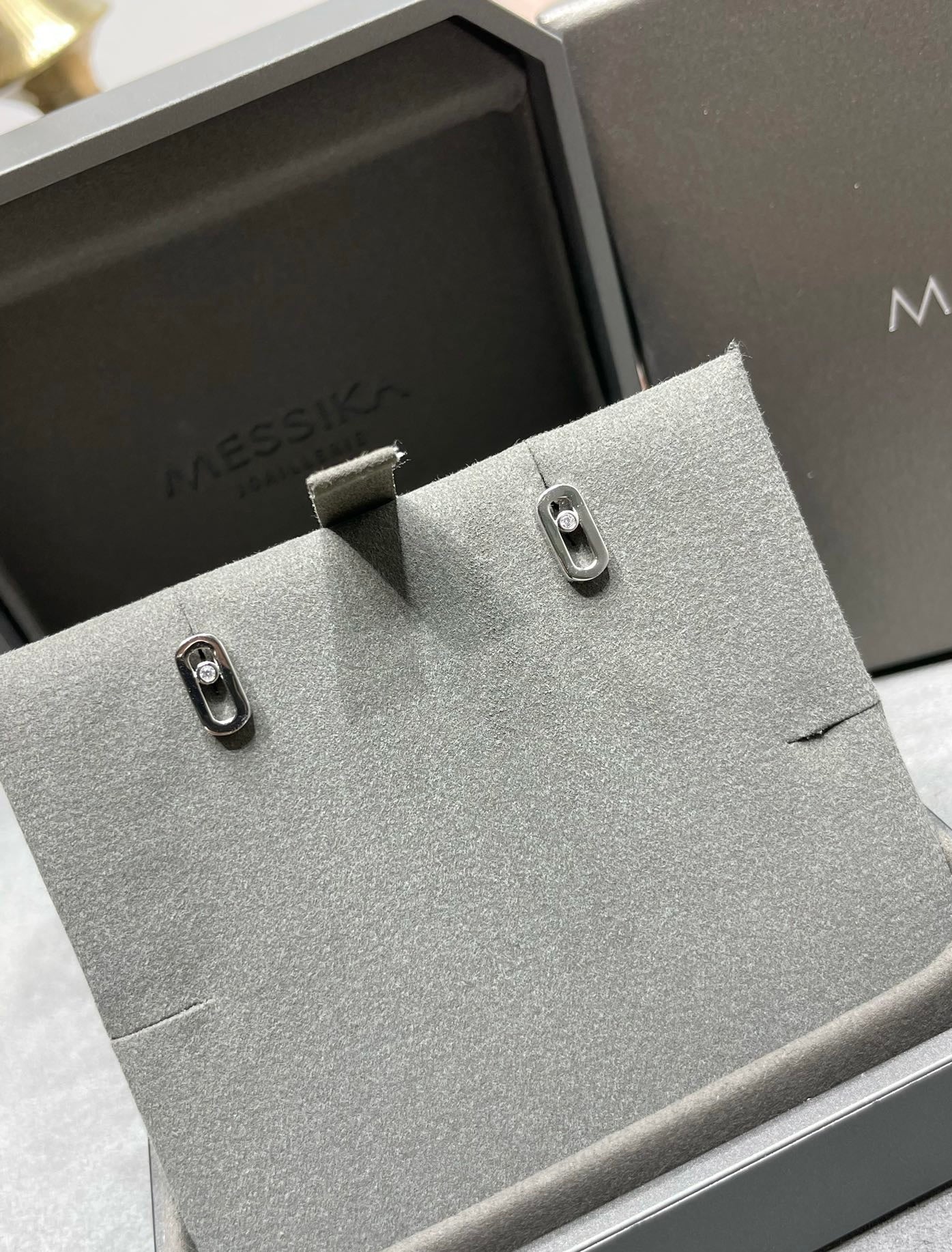 M small earrings