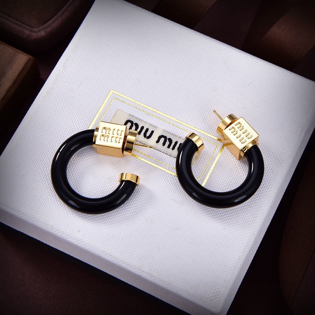 MM rounded leopard earrings