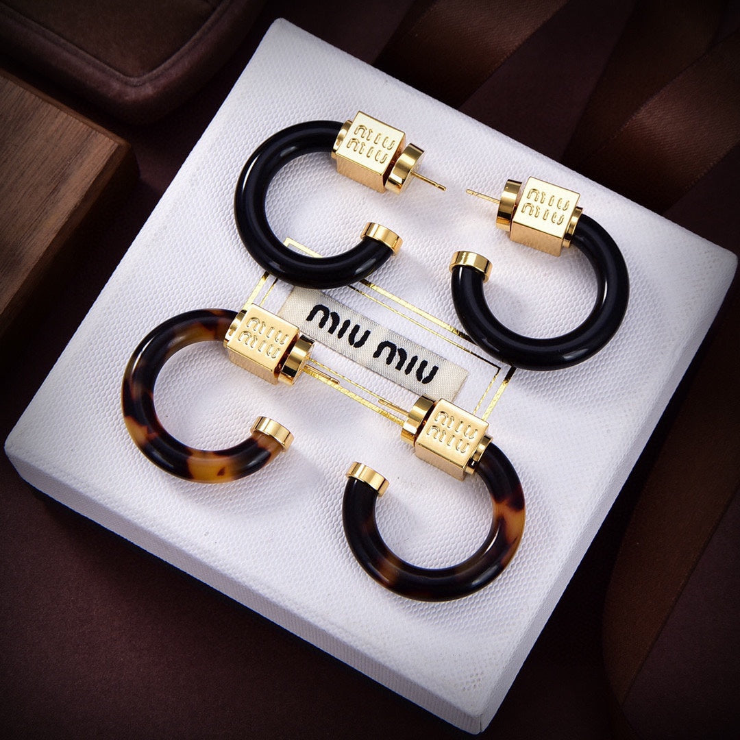 MM rounded leopard earrings