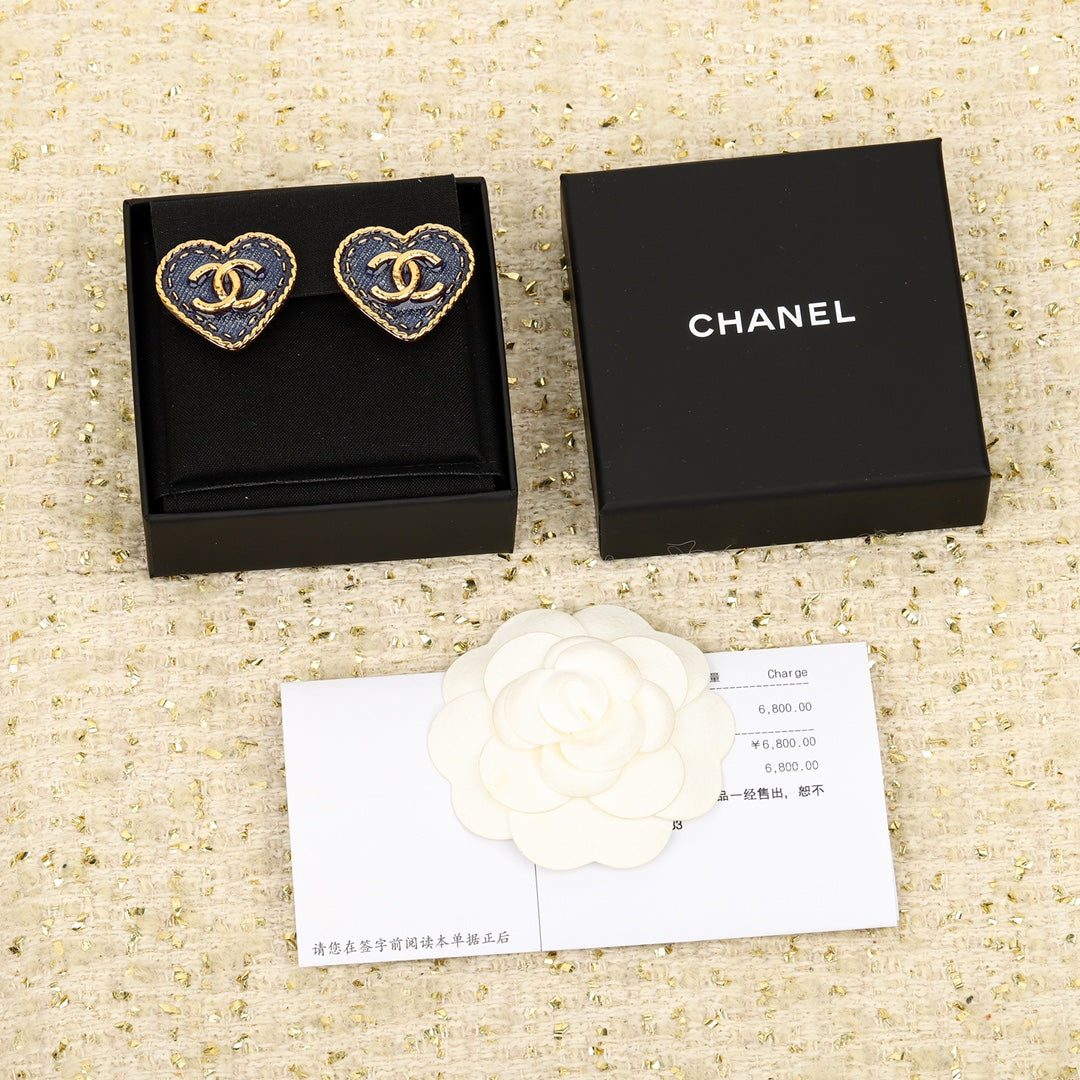 C jeans heart earrings