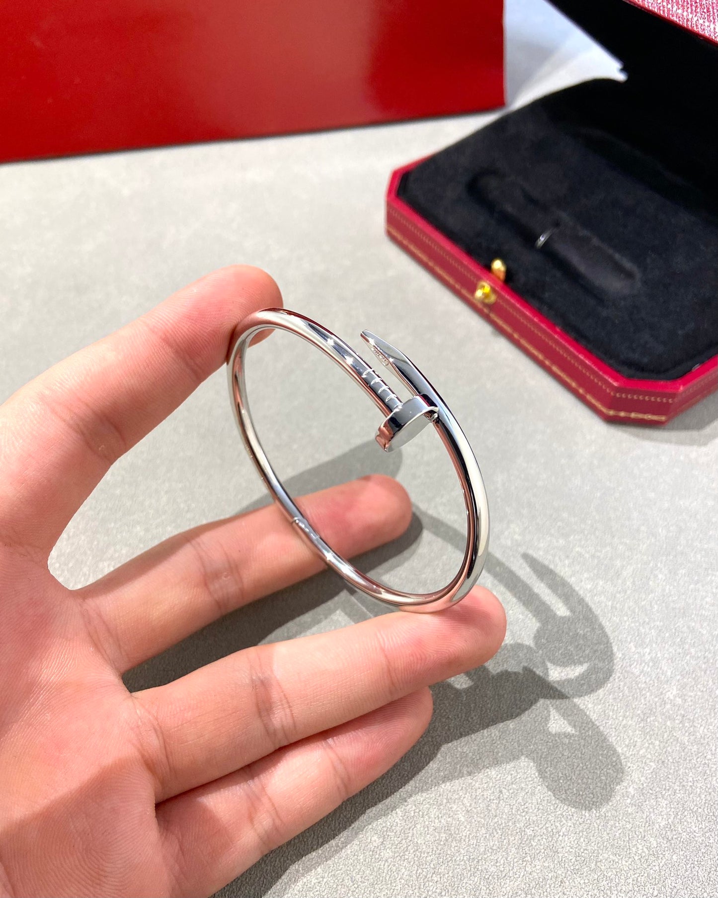 C juste un clou in silver