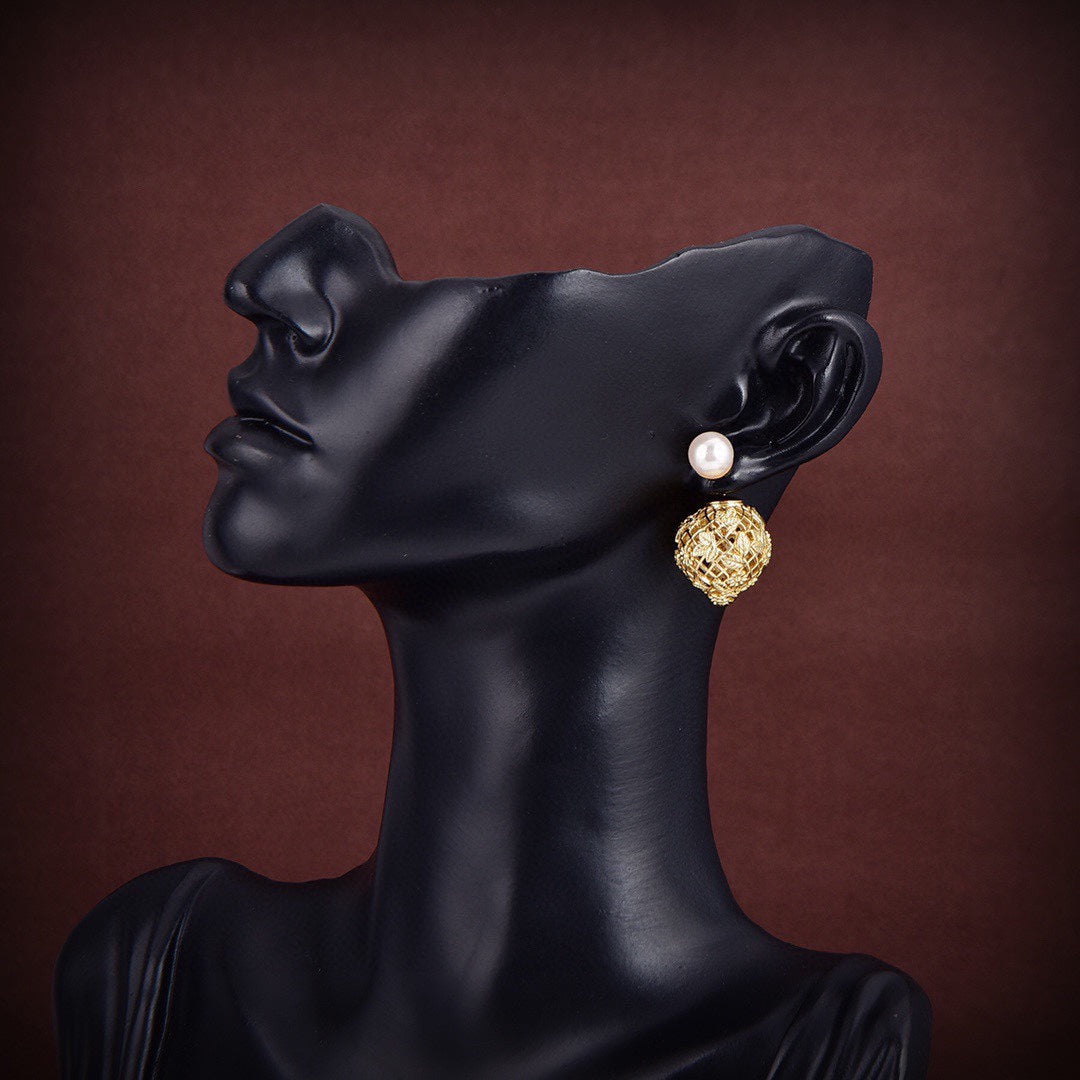 D gold and pearl earrings