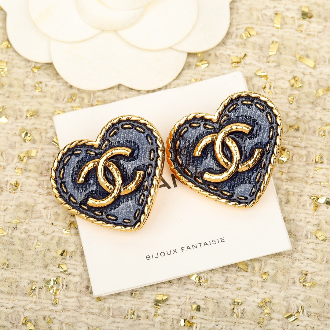 C jeans heart earrings