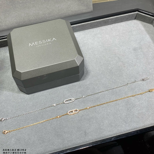 M thin bracelet