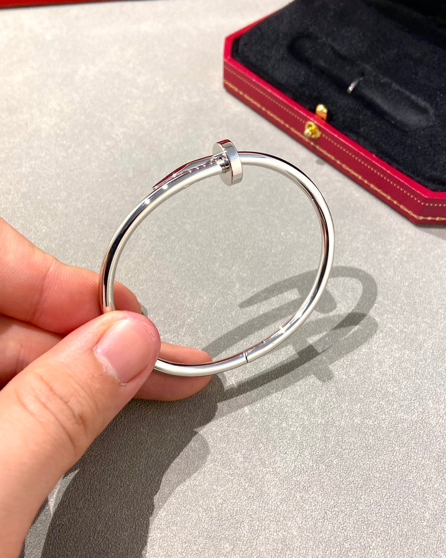 C juste un clou in silver